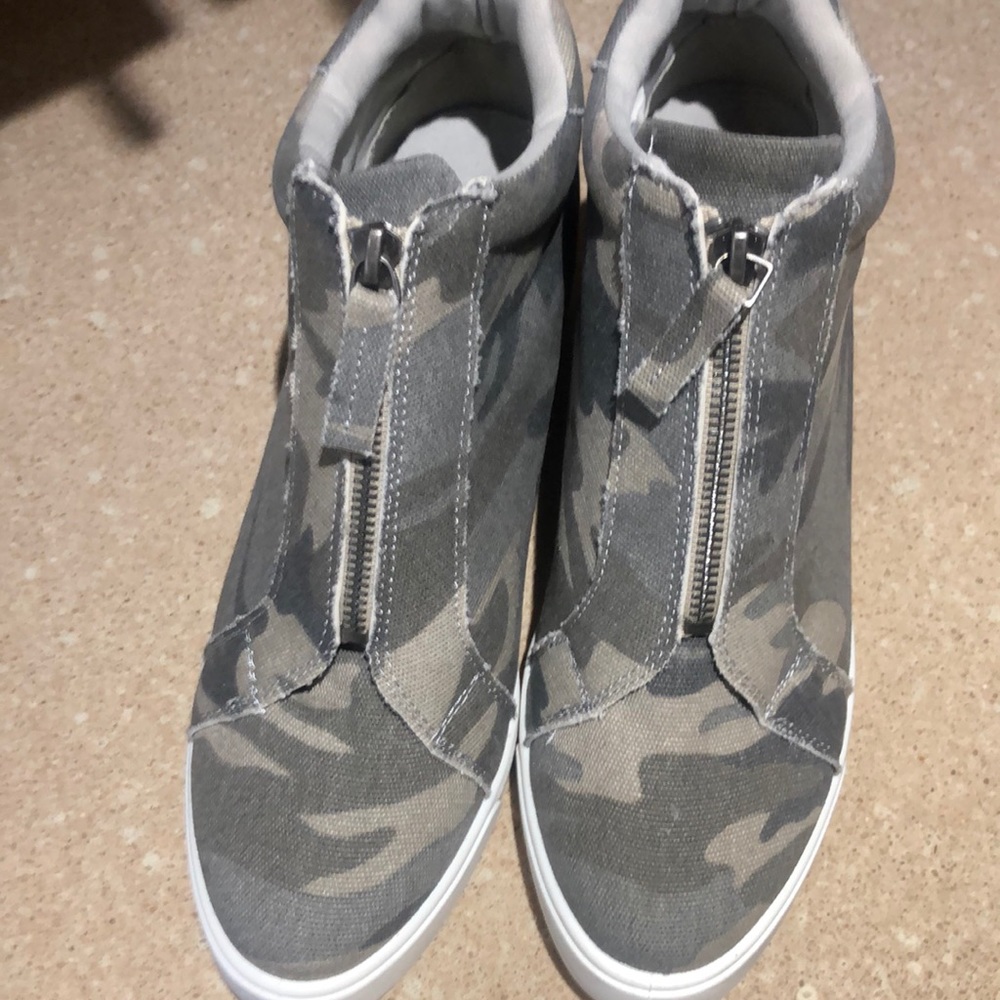 Camo shoes
